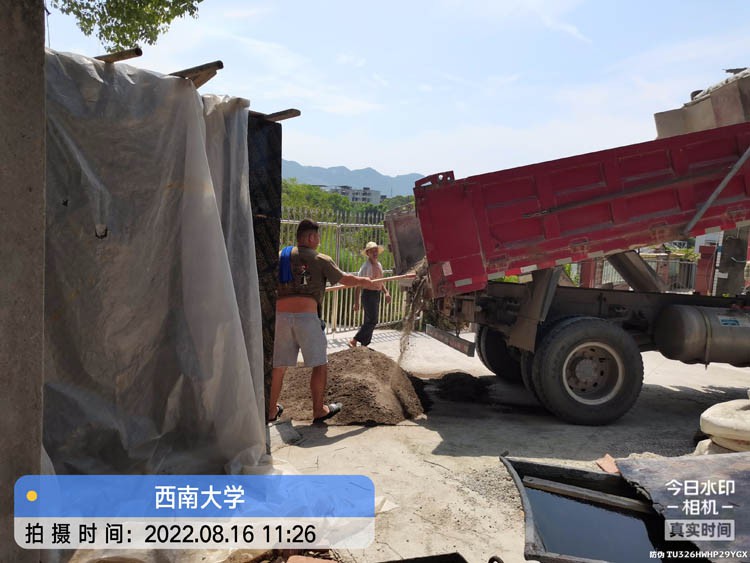 What is suitable for growing in glass greenhouses